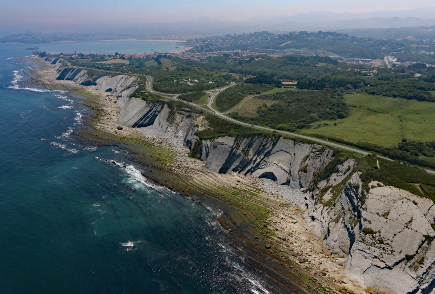 corniche plage hendaye pays basque